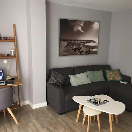 Centre-ville Arcachon, T3 Rénové Avec Aperçu Mer, Proche Et Gare - Fr-1-374-77 Appartement *